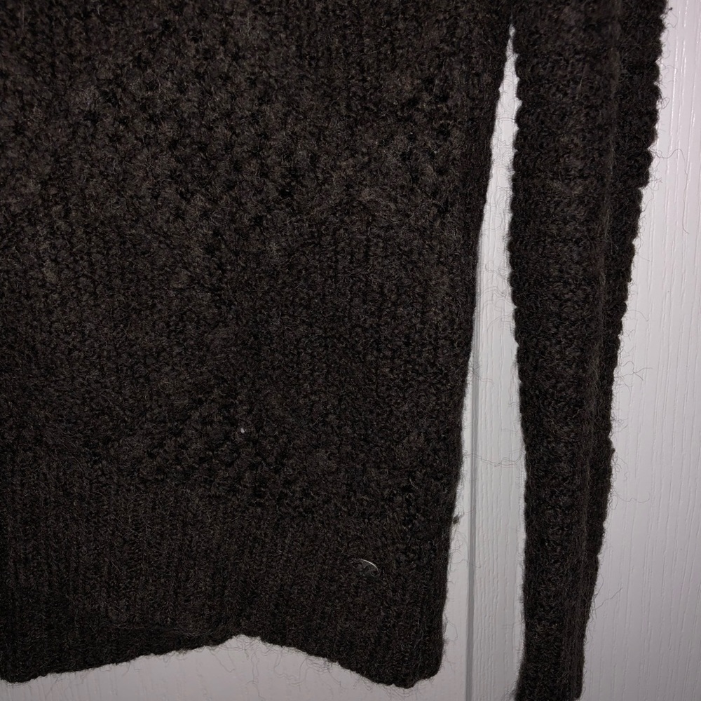AE brown fitted sweater